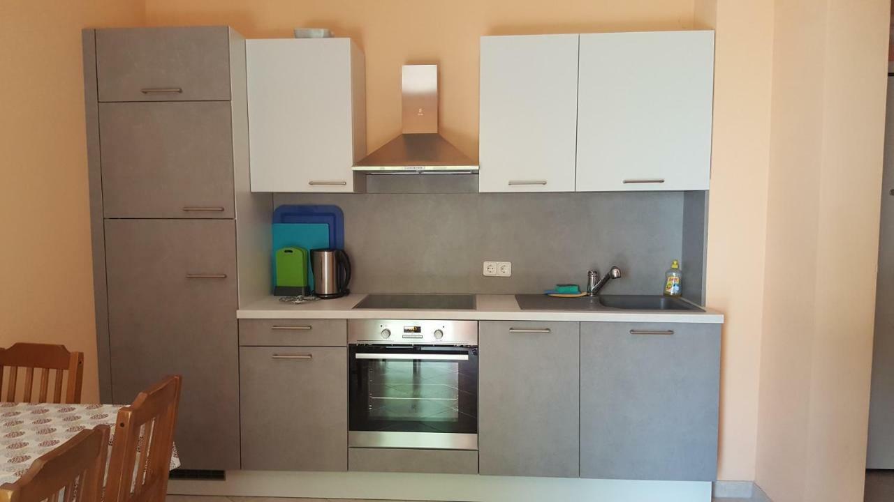 Apartments Marina Omiš Zewnętrze zdjęcie